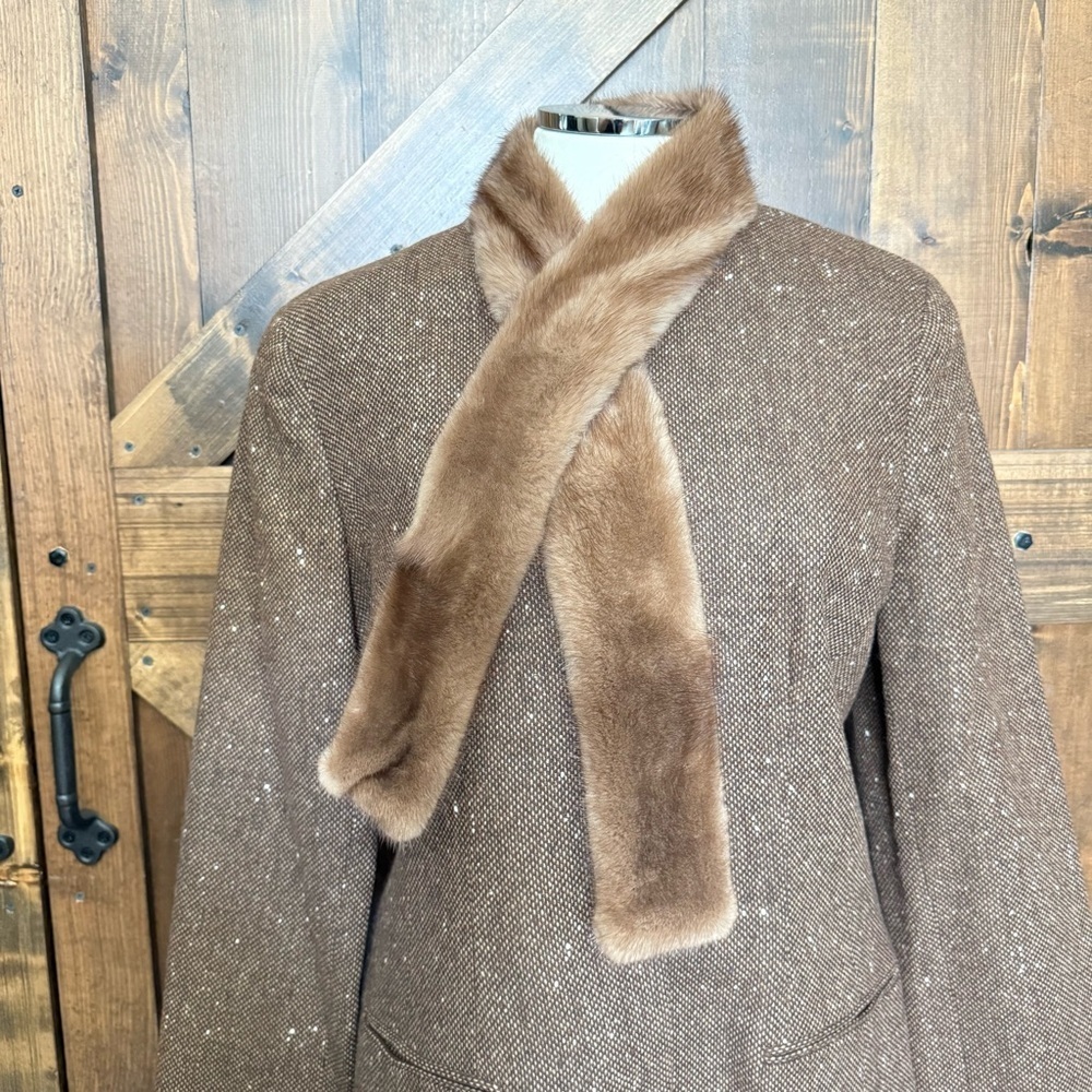 Vintage NOVIELLO BLOOM Wool Blend Mink Collar 2 Piece Blazer & Skirt Size 12 - Picture 2 of 15